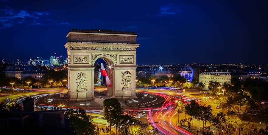 Les Tricoteuses: A Bastille Day Yarn Image