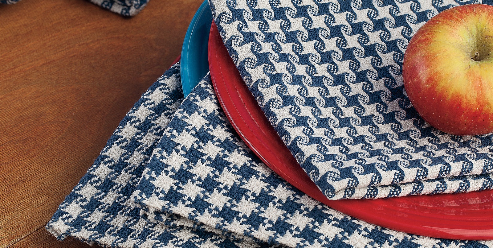 Tips for Clean Selvedges When Weaving Pinwheels Primary Image