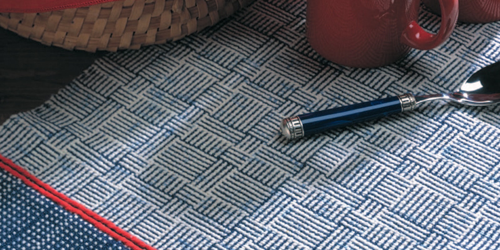 4 Free Woven Table Runner Patterns You'll Love Primary Image