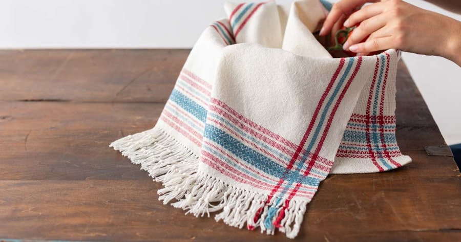 Give Your Weaving Some Extra Oomph with Lattice Fringe Image