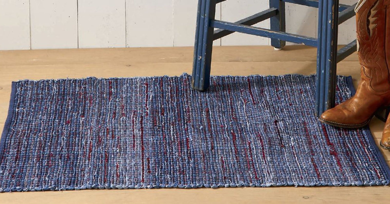Preparing Rag Weft for Jeans Rug with Silk Inlay Primary Image