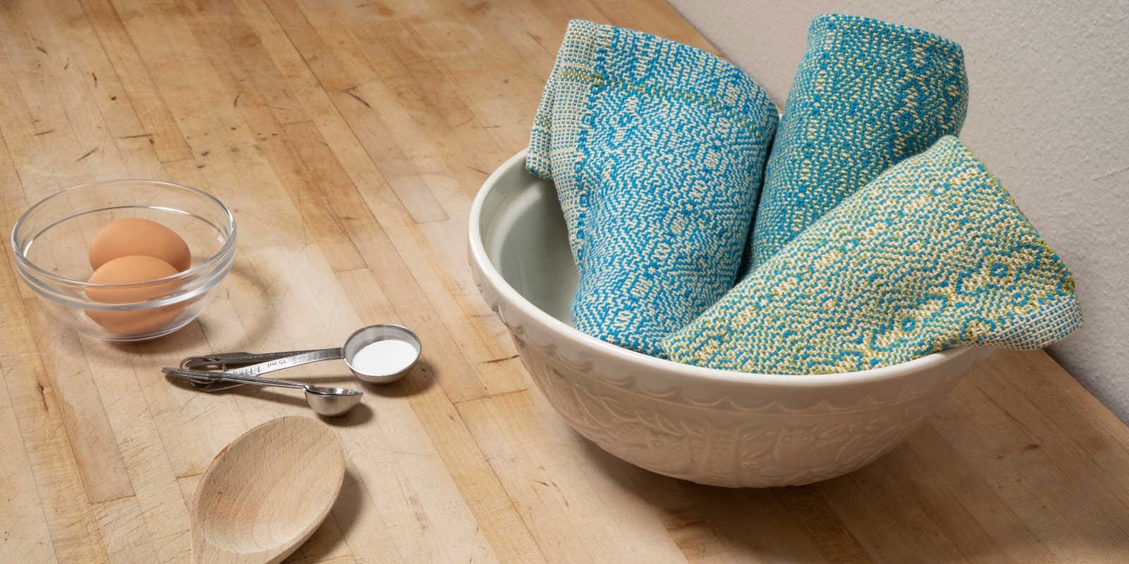 Challenge Yourself with the “Draft” Issue of Handwoven.  Primary Image