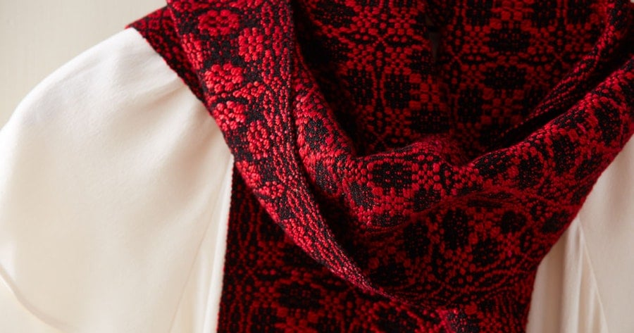 Memories of an Overshot Scarf Image