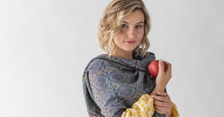 Taking the First Pick When Weaving Image