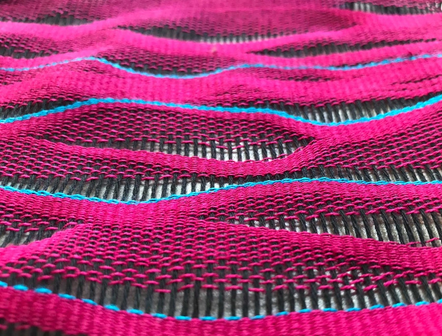 Weaving Curves with a Wave Stick Image