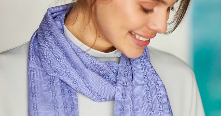 Huck Lace Meets Color-and-Weave Image