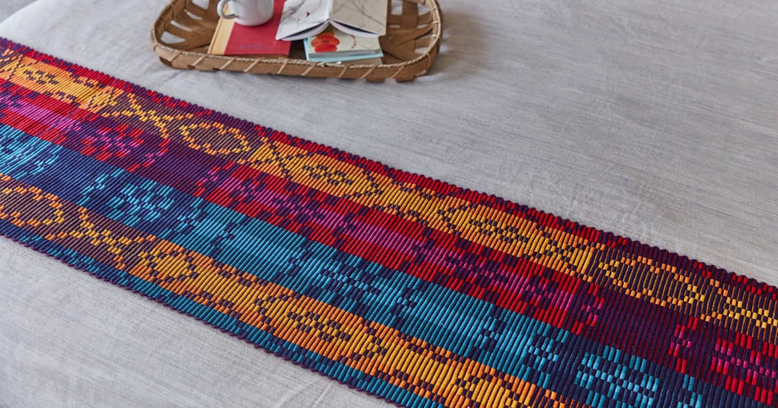 Rose Circles Bed Runner Primary Image