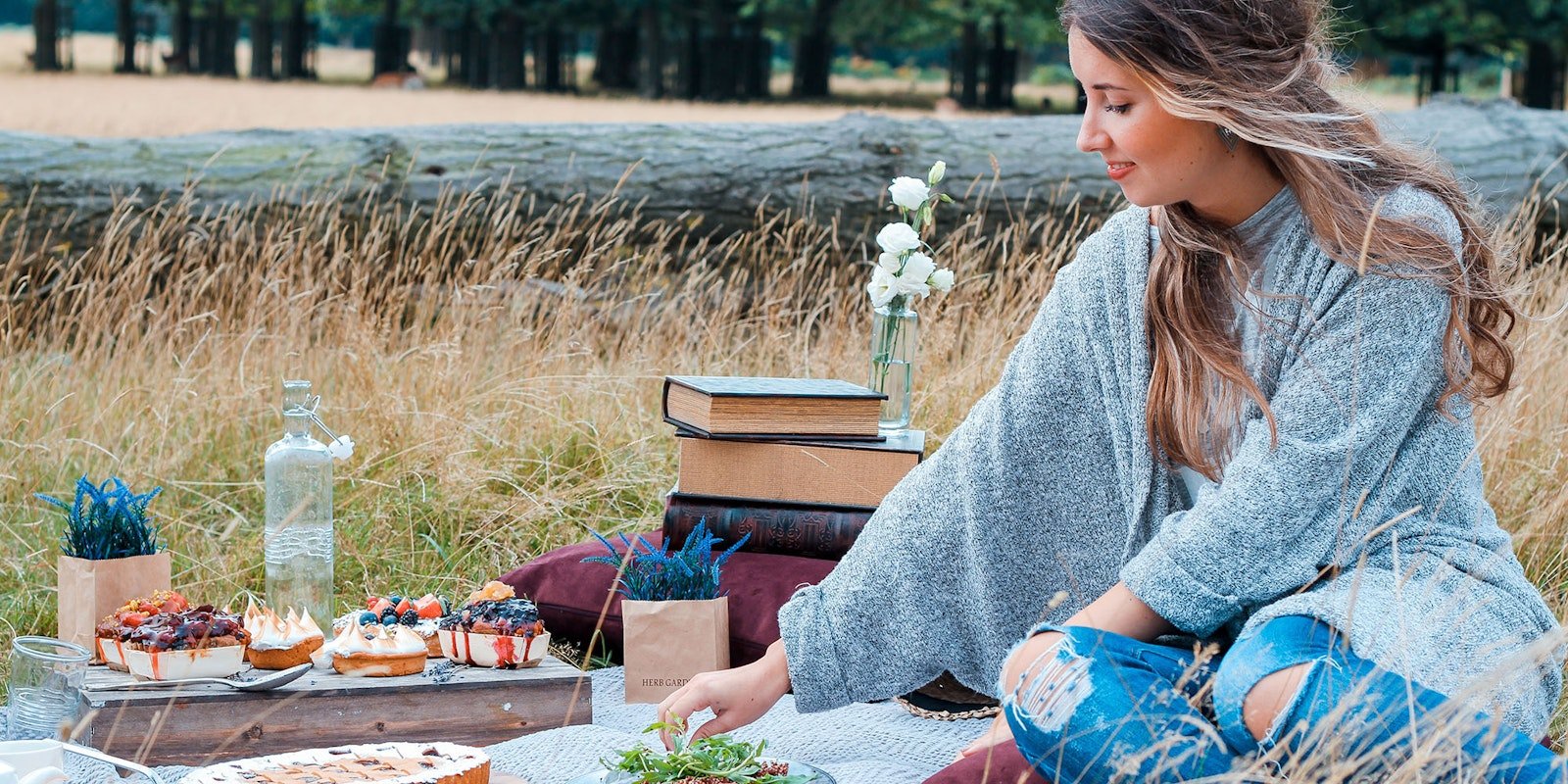 Weekend Weaving: Picnic Blankets Primary Image