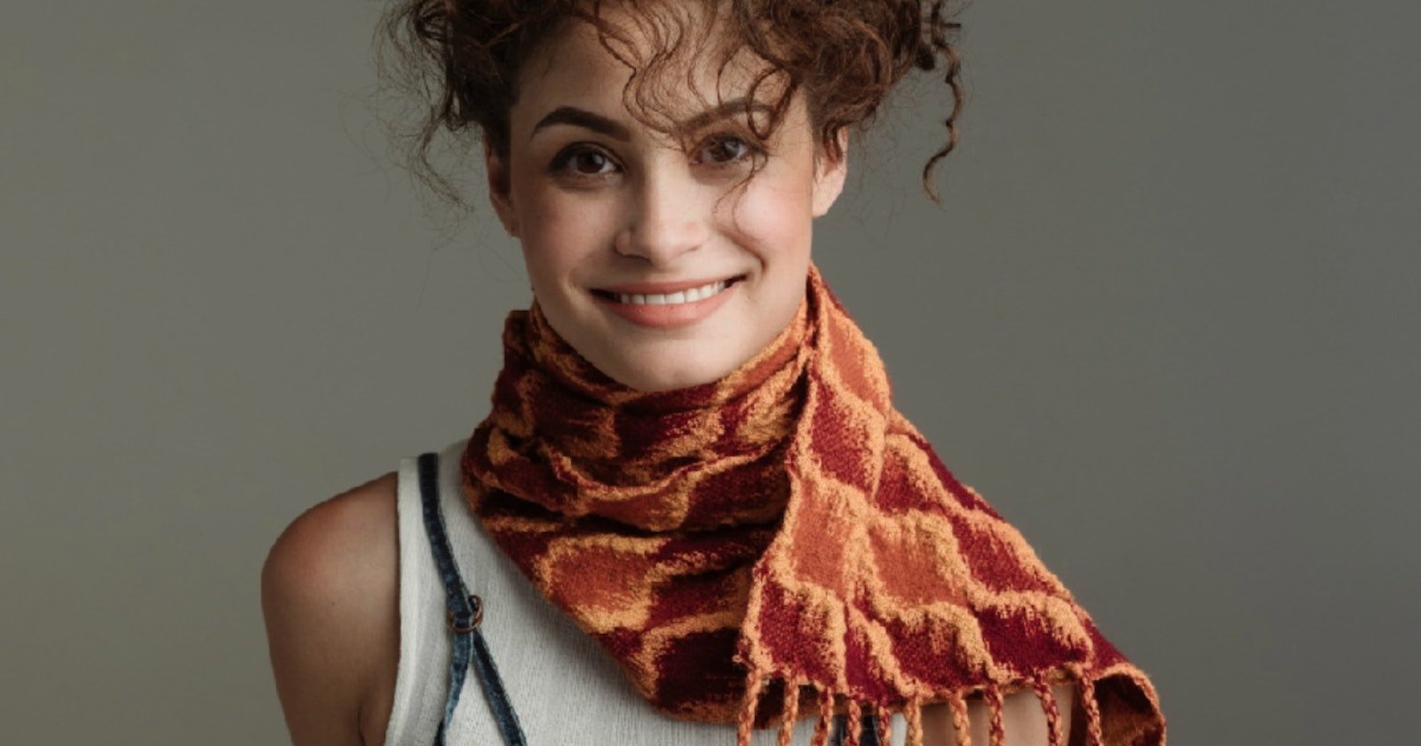 Autumn Leaves 16-Shaft Primary Image