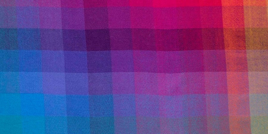 Color in Weaving Image