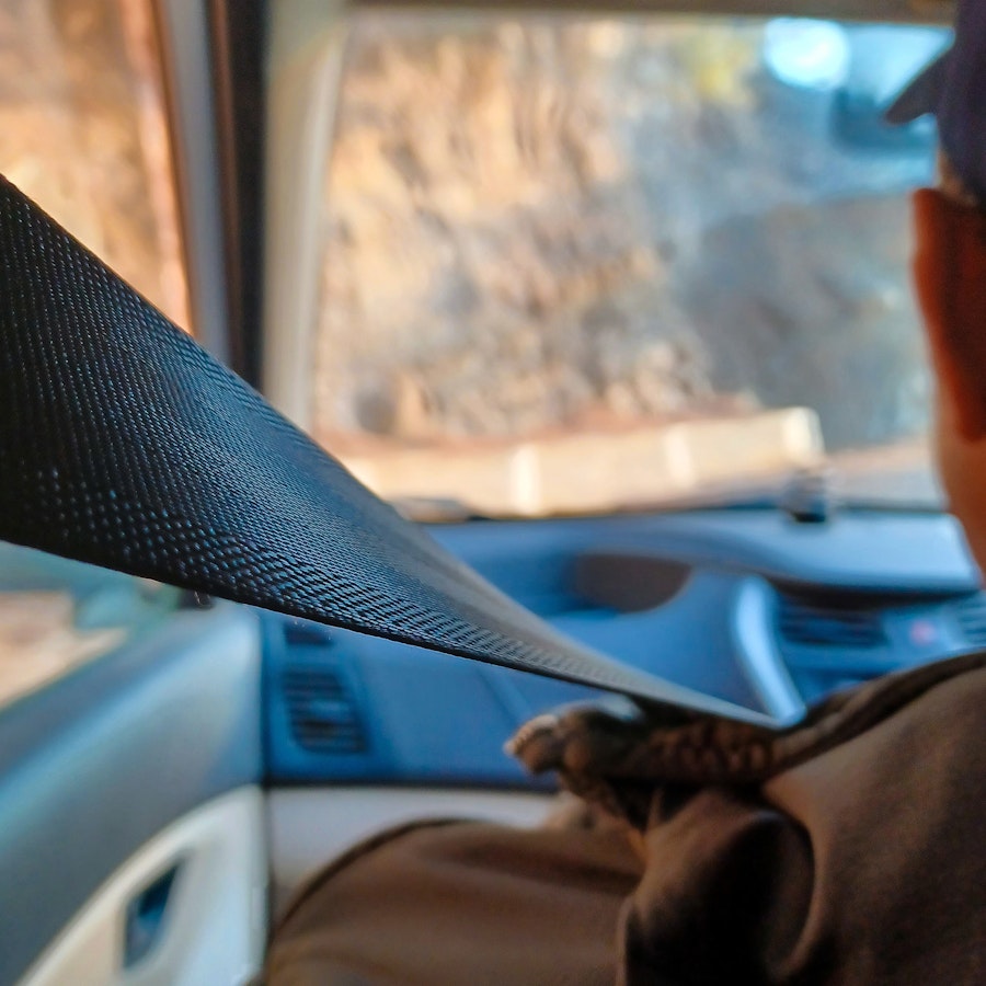 How is Seat Belt Webbing Woven? Image