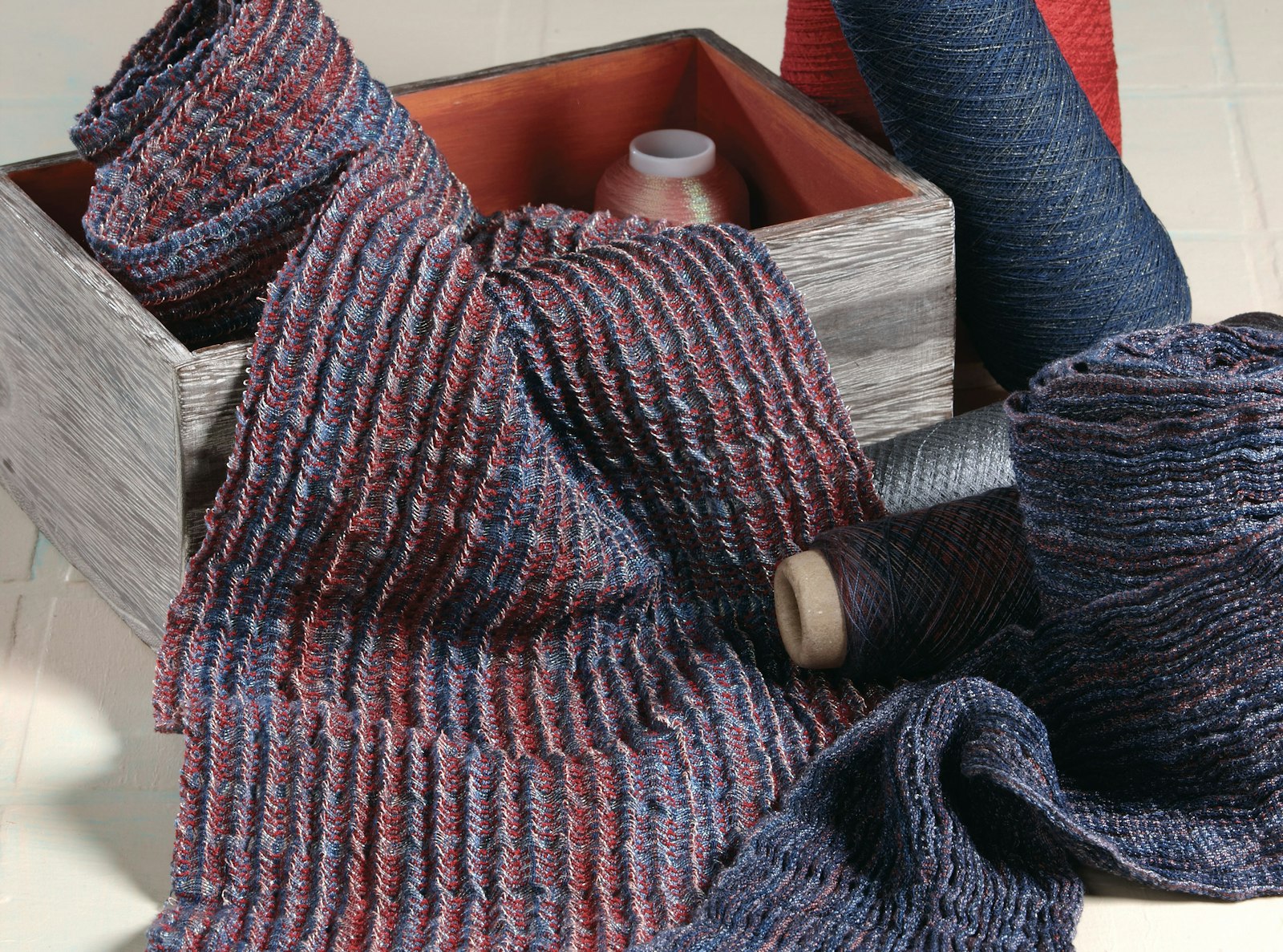 Weaving with Elastic Yarns - Tricks of the Trade Primary Image
