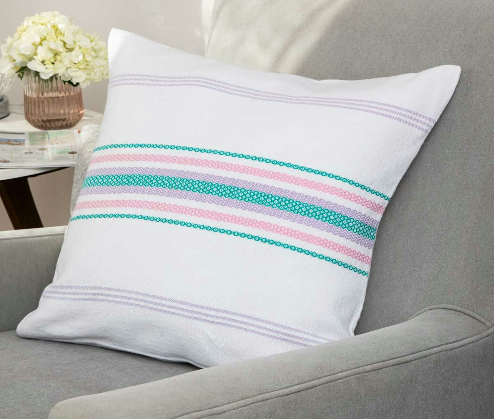 Weave a Crisp Pillow for Summer Picnics—or for Naps in the Hammock Primary Image