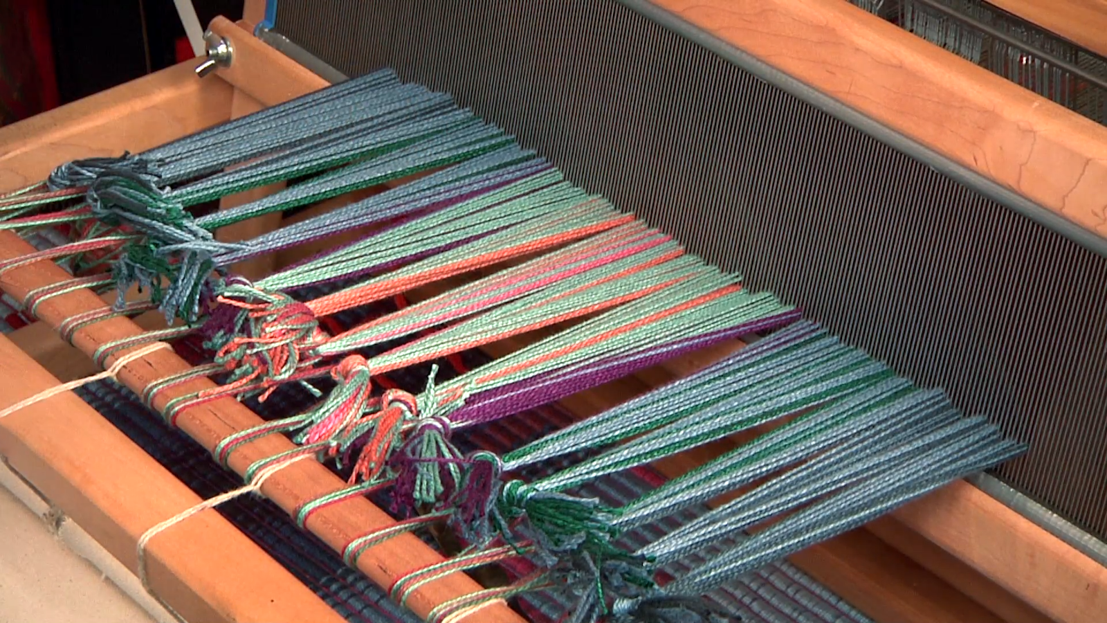 Video Tip: How to Spread Your Rep Weave Warp Primary Image