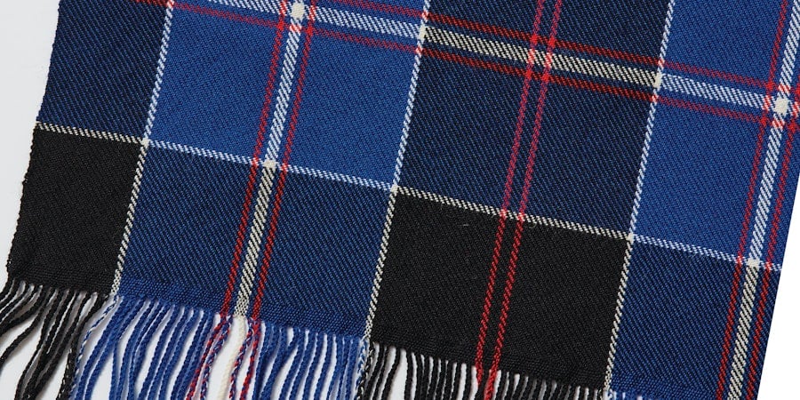 Design Challenge: Re-Create a Traditional Tartan Sett  Image