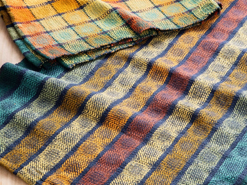 How to Weave Columns of Feathered Circles  Image